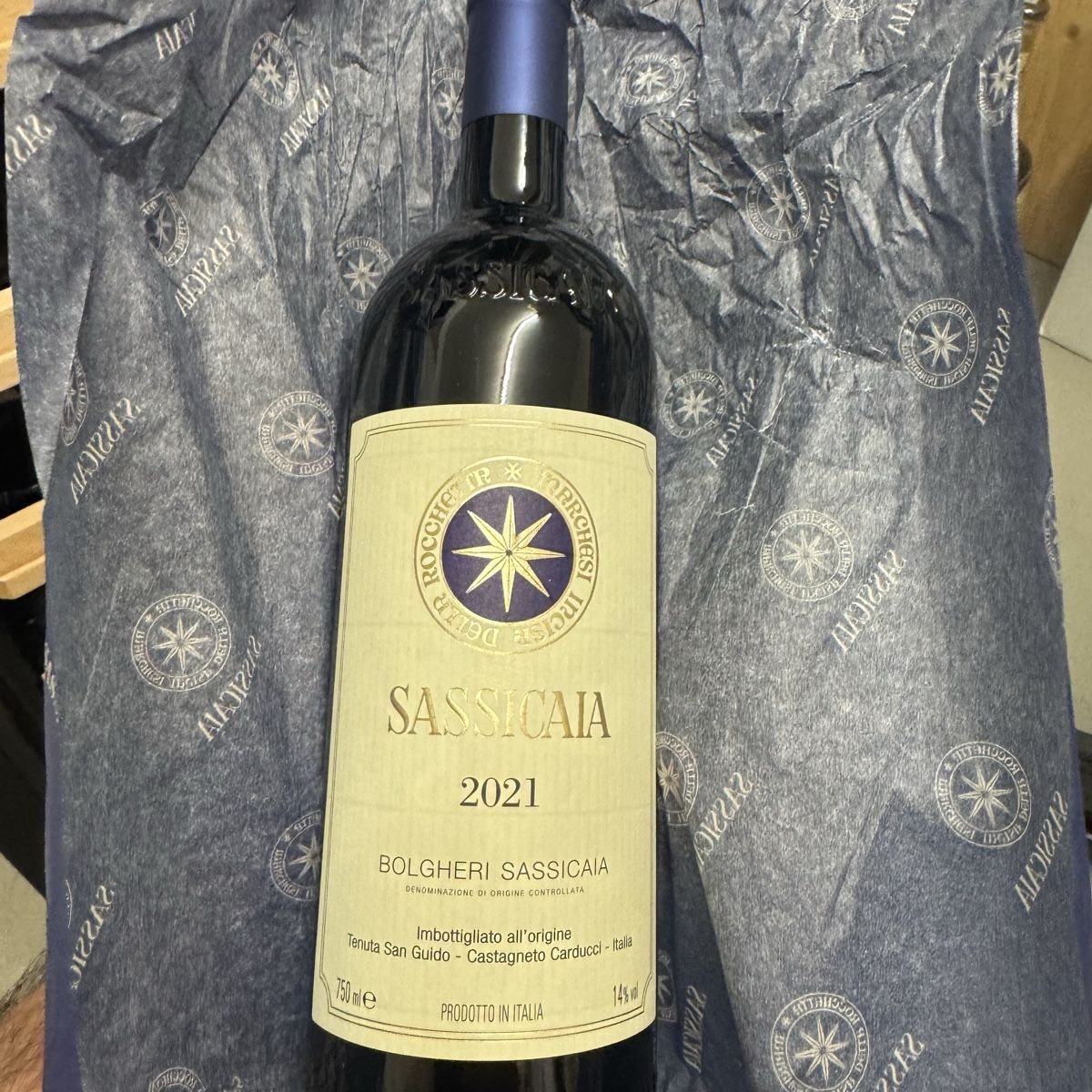 Sassicaia Vino: Sassicaia 2021  – Nuovo e nell'imballaggio originale da Pregassona venduto da AMSG 4