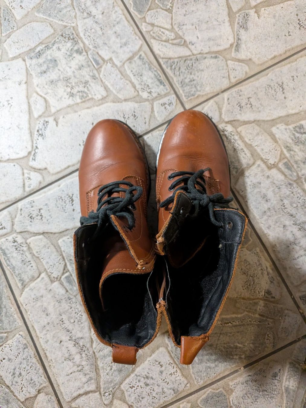 Scarpe da donna: Braune Lederboots, Gr. 39 – Usato da Pfäffikon SZ venduto da deyjanira 1