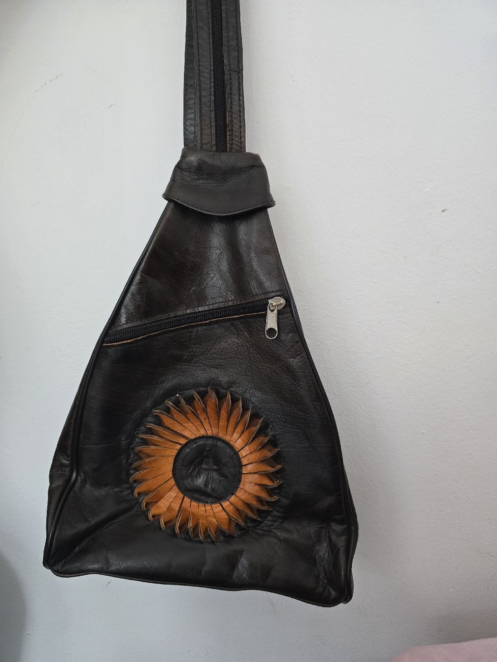 Altro in  Abbigliamento & Accessori: sac artisanal en cuir  – Nuovo e nell'imballaggio originale da Muraz (Collombey) venduto da Bahazm