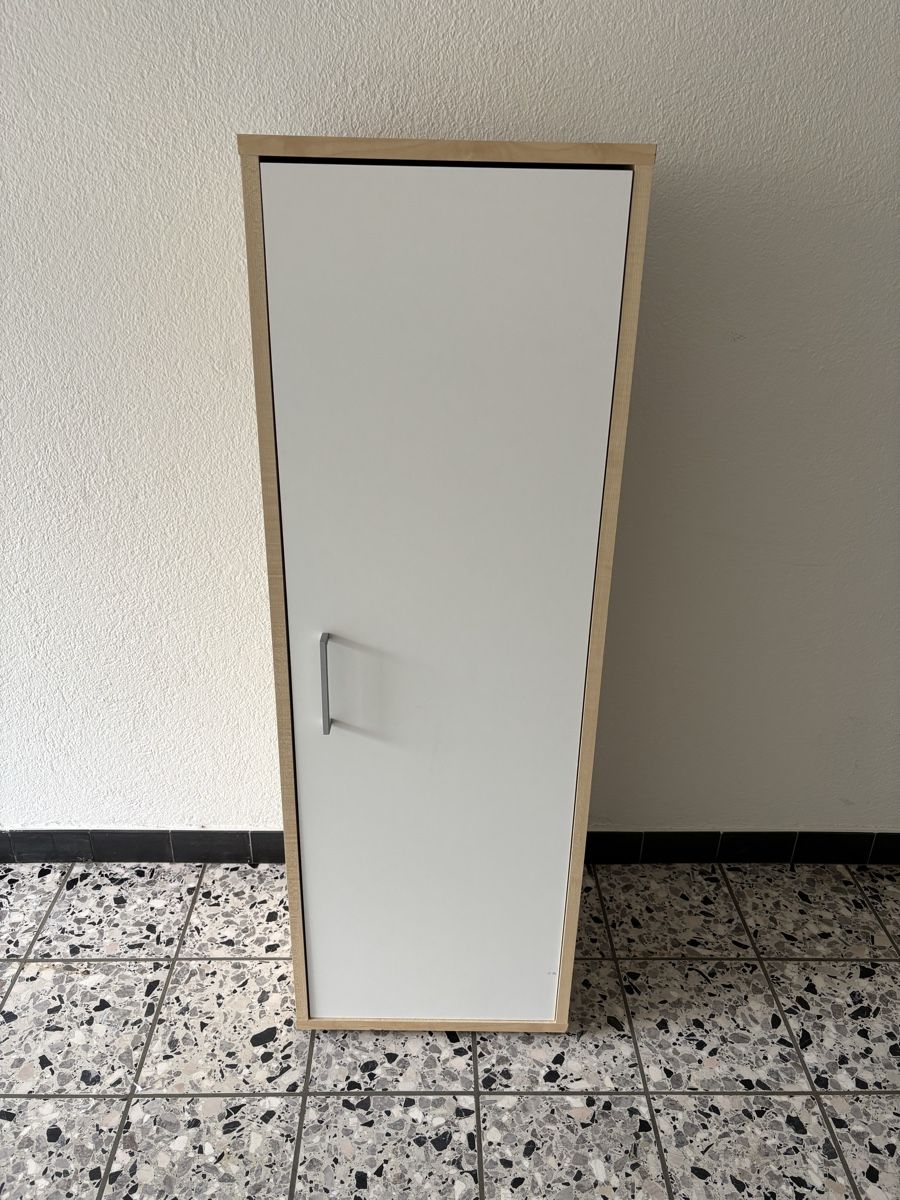 Schränke: Moderner Büroschrank Weiss/Ahorn – Gebraucht aus Trimbach von fro_2ztm 1