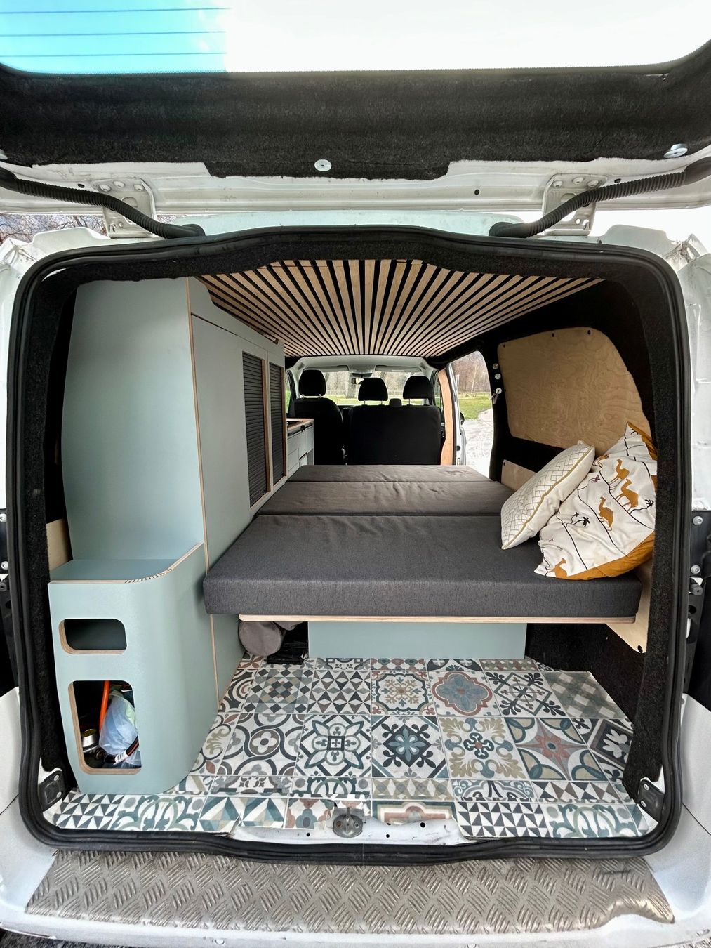 Mercedes-Benz Veicoli da campeggio: Campervan Mercedes Vito – Usato da Felsberg venduto da ger_mx5m 4