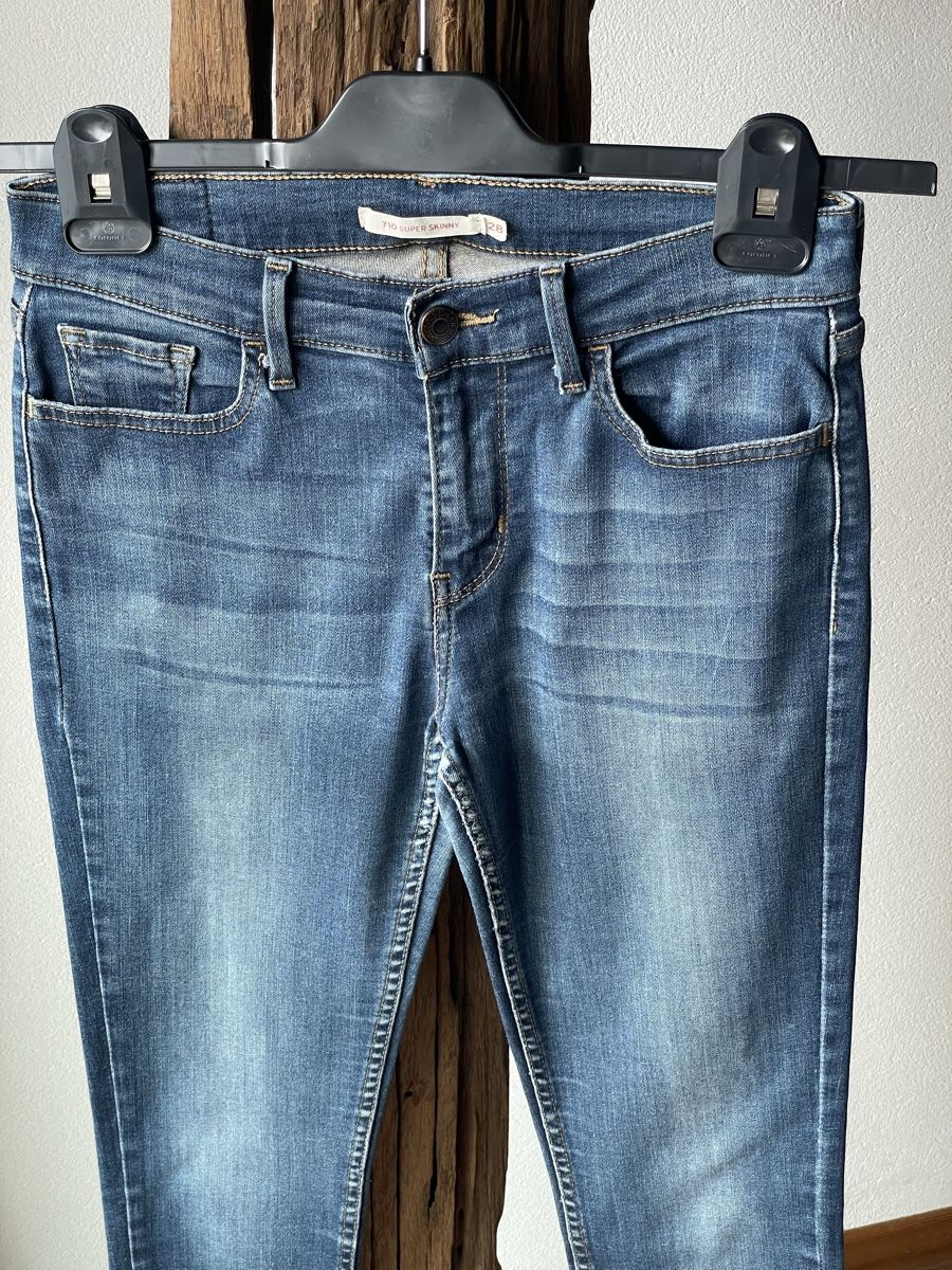 Levi's Jeans: Levis 710 Super Skinny 28 – Usato da St. Moritz venduto da hdj_dd7v 1