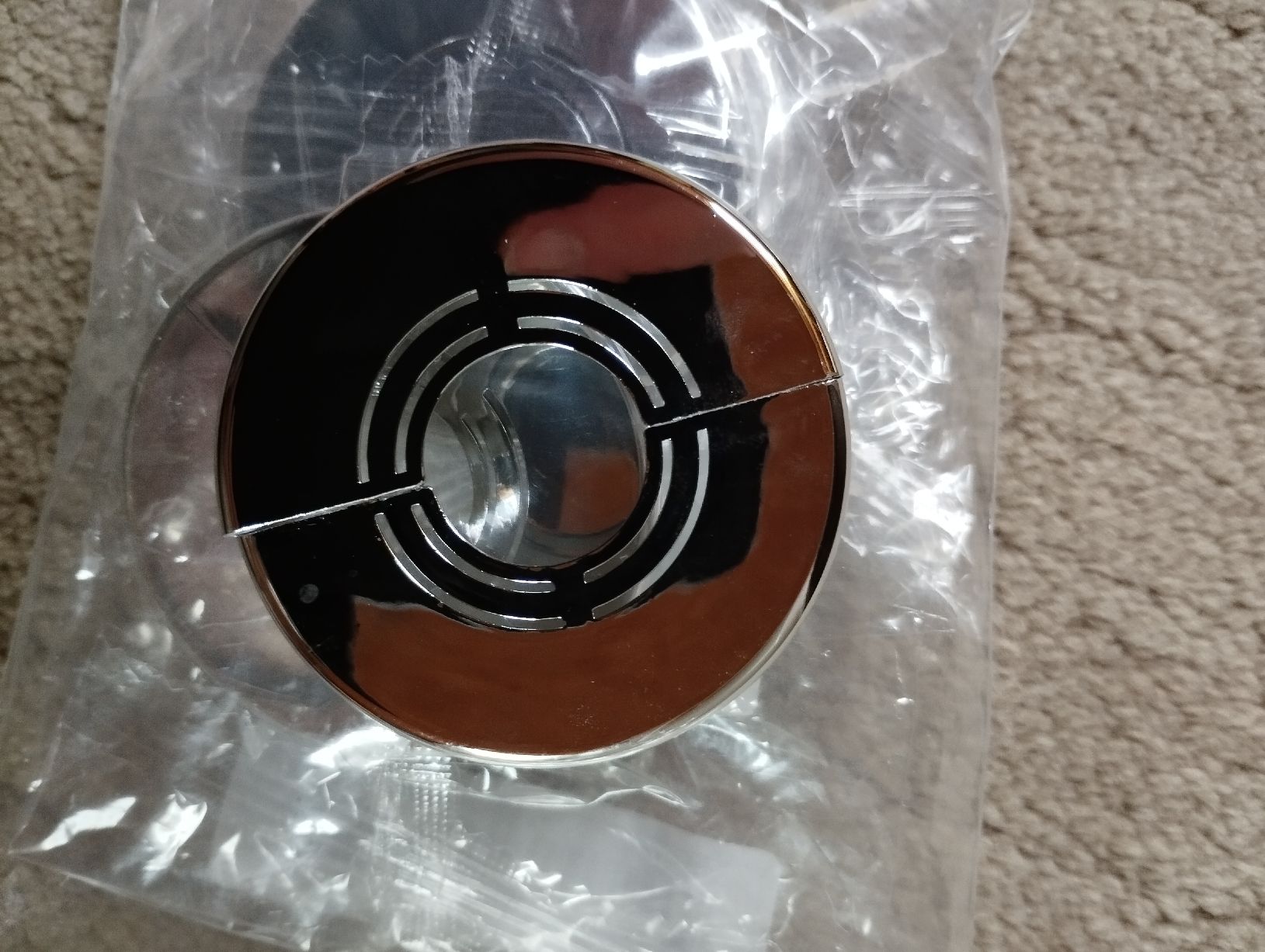 Duschen: Rohrdeckel – Neu und originalverpackt aus Ostermundigen von Dinge1