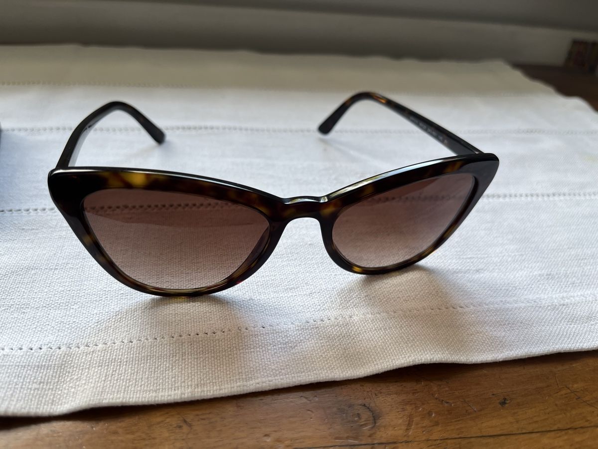 Prada Occhiali & Lenti: Prada Sonnenbrille NEU – Nuovo (secondo la descrizione) da Wil SG venduto da aiy_fnm9