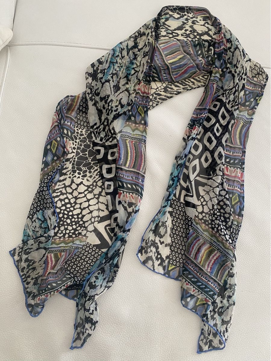 Foulard & Sciarpe: Seiden Schal 🌸 – Usato da Opfikon venduto da Luis144 1