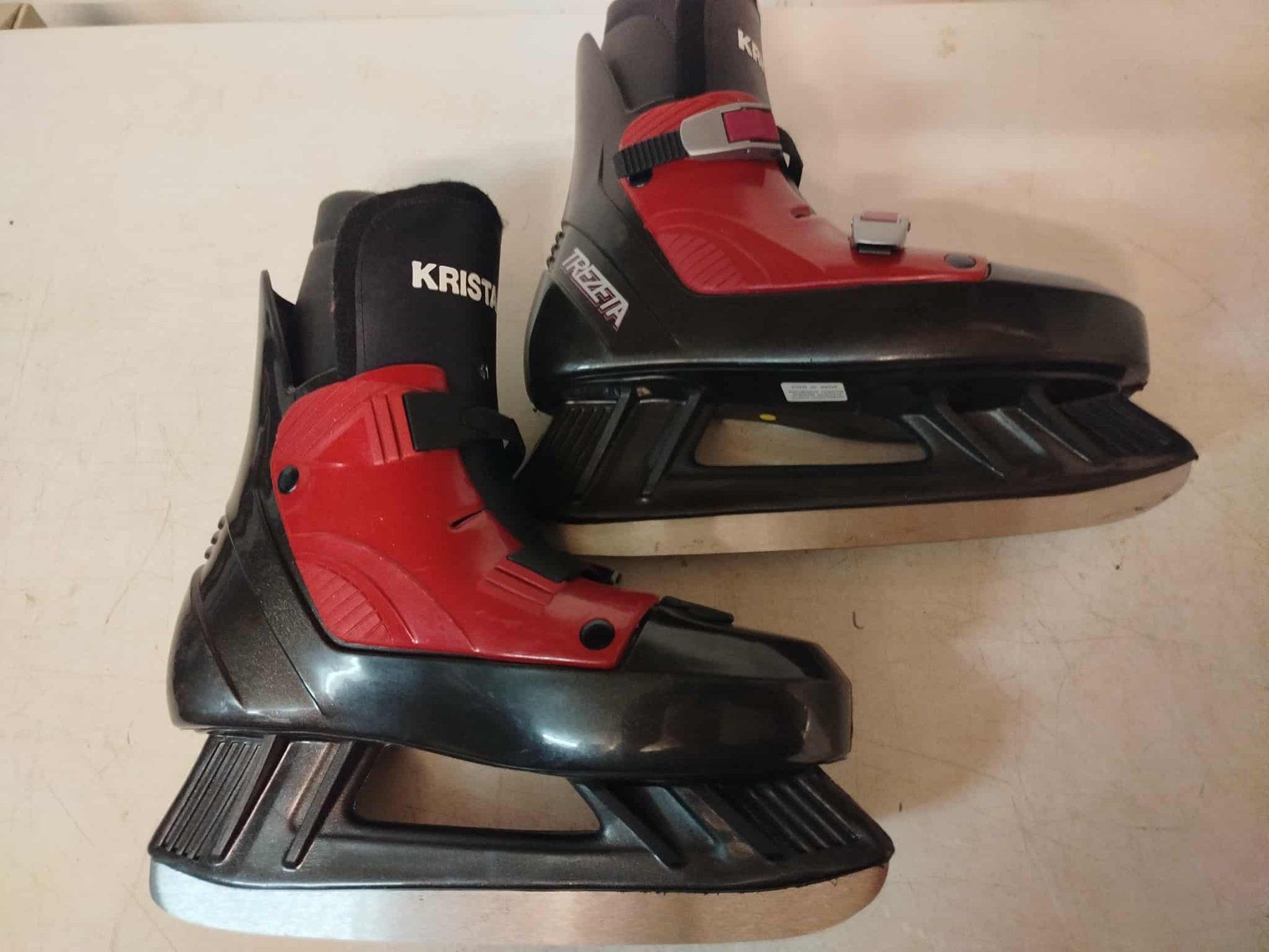 Schlittschuhe: Patins à glace Kristall – Gebraucht aus La Chaux-de-Fonds von Emmaus2300CDF 2