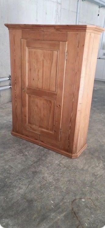 Armoires: Bauernschrank zerlegbar – D'occasion à Ebikon par Gabis