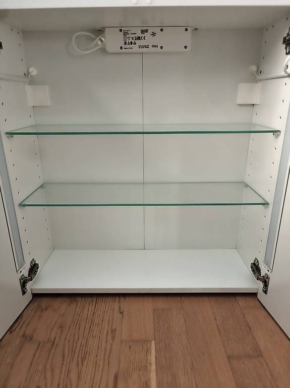 Spiegelschränke: Spiegelschrank mit Beleuchtung  – Gebraucht aus Pfungen von vanessa2507 1
