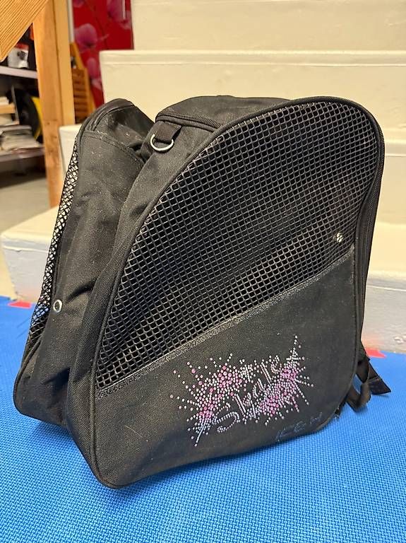 Borse & Zaini: Schlittschuh-Rucksack – Nuovo (secondo la descrizione) da Winterthur venduto da OliviaC5