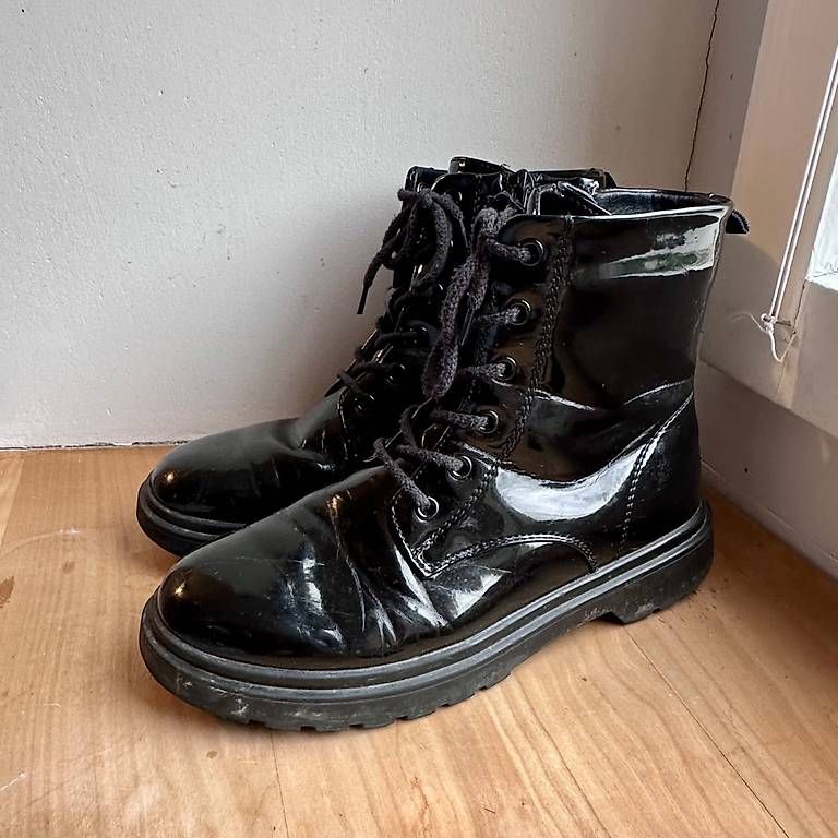 Scarpe per ragazze: Lackstiefel Mädchen 36 – Usato da Malans GR venduto da aicul31 1