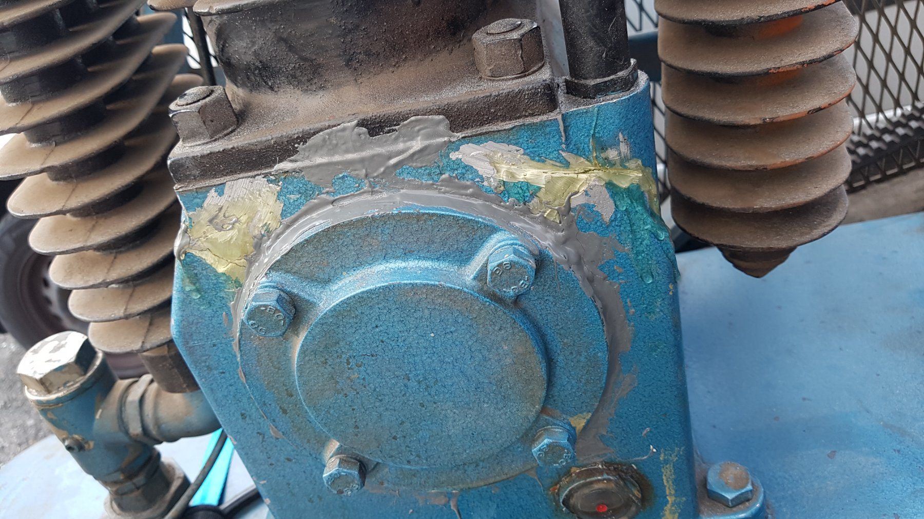 Compresseurs: COMPRESSOR 380V – D'occasion à Biel / bienne par Sarouch9 7