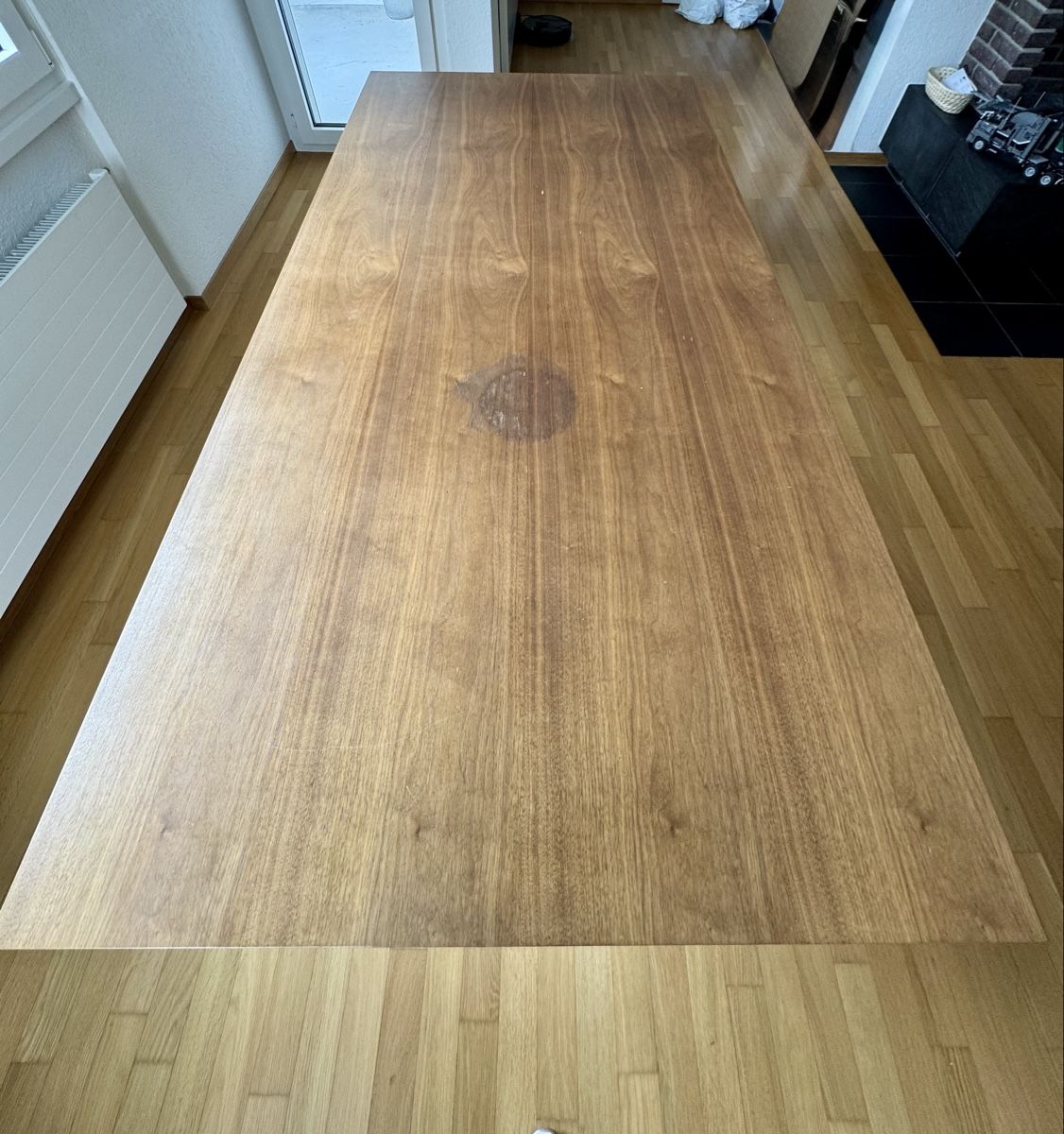 Tische: Moderner Esstisch, Holztisch mit Metallfuss – Gebraucht aus Rothrist von  2