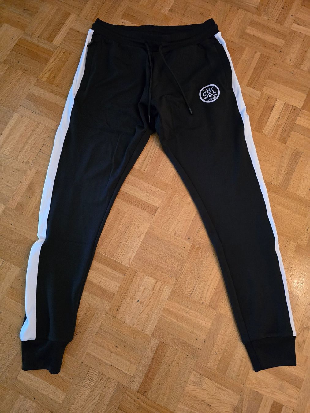 Hosen: HCL Trainerhose Lugano Gr M – Neu und originalverpackt aus Watt von cadirma