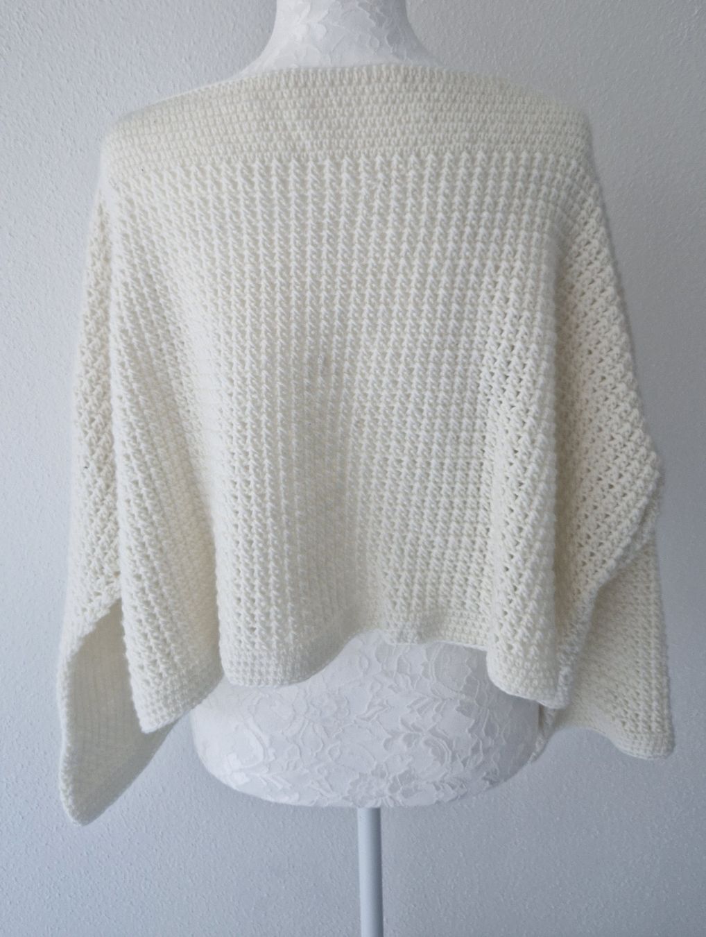 Pulls & Sweat-shirts: PULLOVER OVERSIZE HANDMADE  – Neuf avec emballage d'origine à Camorino par JPHANDMADE1 1