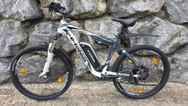 E-Bike Fully im TOP Zustand