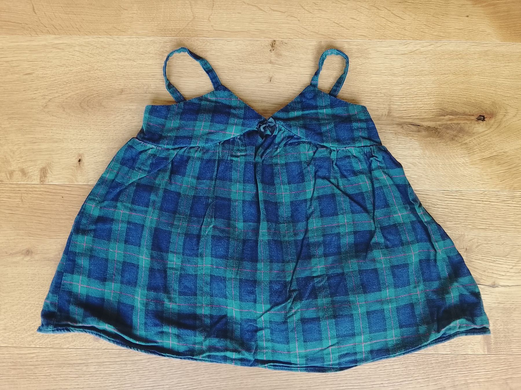 Blusen, T-Shirts & Tops: Top Gr.95cm – Gebraucht aus St. Gallen von Okonomyiaki
