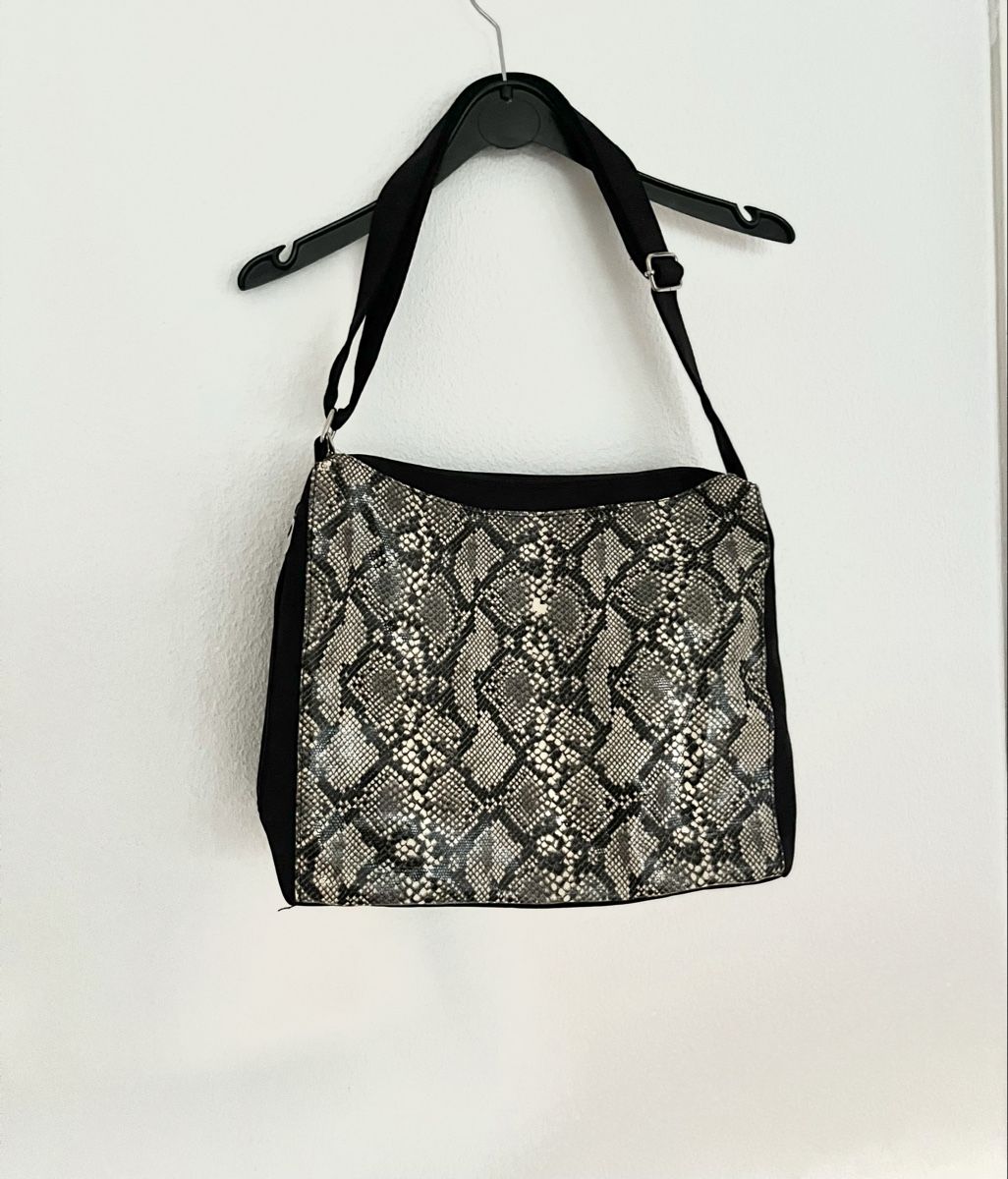 Taschen für Damen: SCHULTERTASCHE MIT SCHLANGENMUSTER – Neu (gemäss Beschreibung) aus Basel von JJ.Elena 2