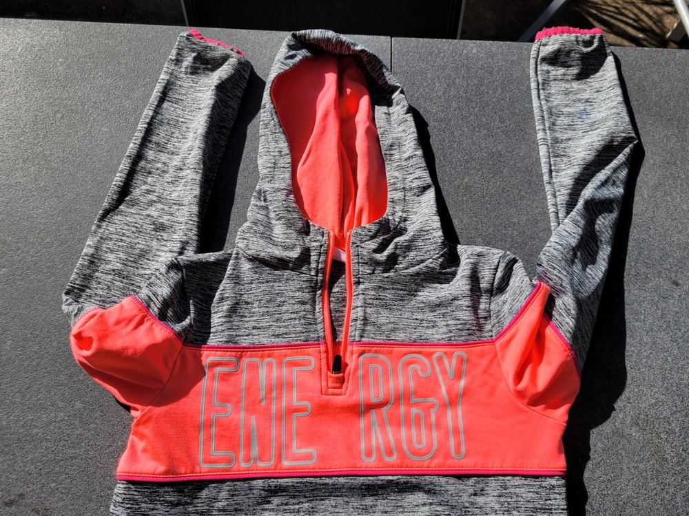 Pulls & Sweat-shirts: Hoodie, Trainer-Oberteil Gr.146/152 unisex – D'occasion à Oetwil am See par swisspeak 1