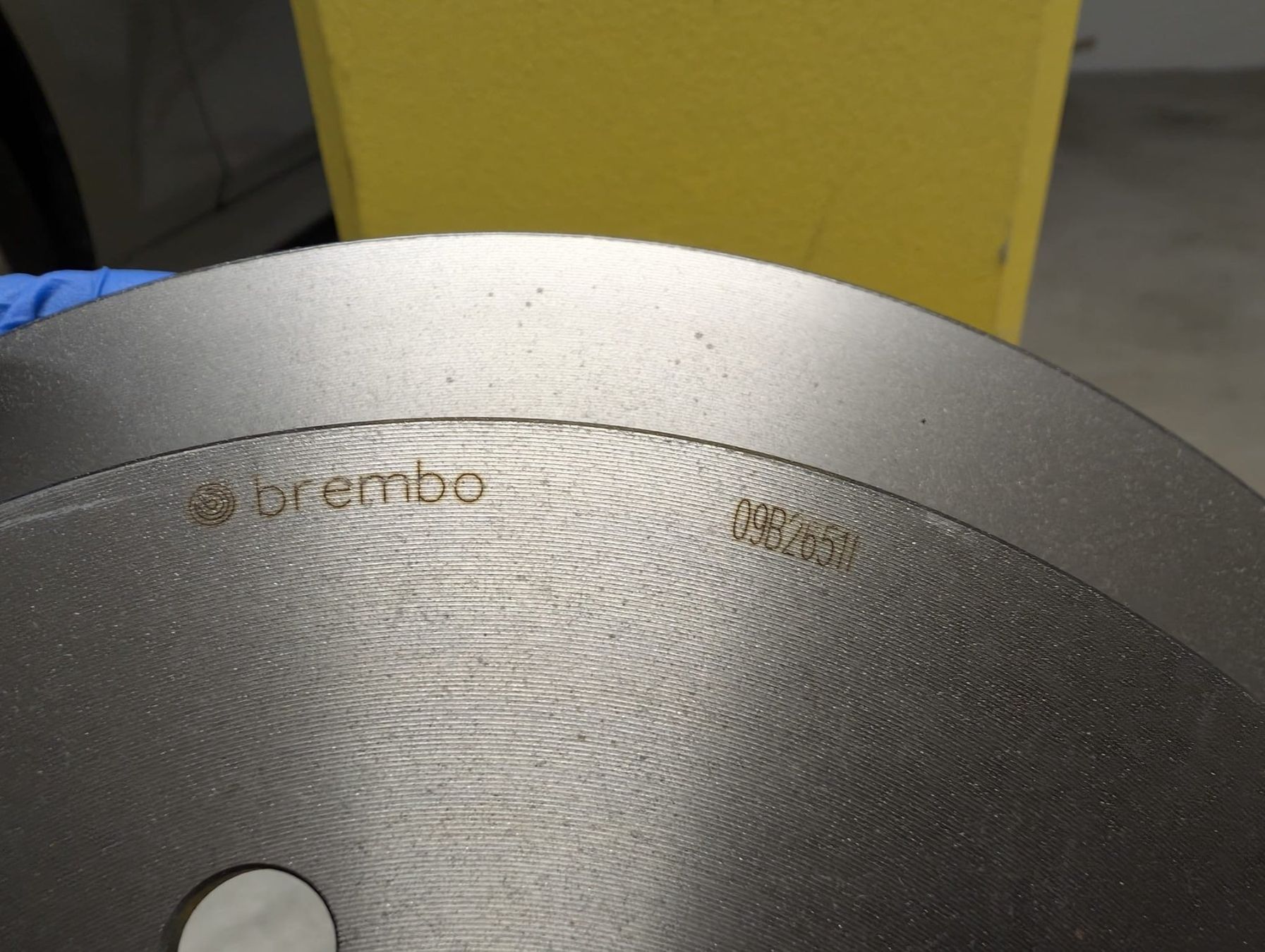 Brembo Tutti pezzi di ricambio auto: Bremsscheiben brembo – Nuovo e nell'imballaggio originale da Dietikon venduto da Ahmet.G 1