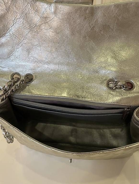 Taschen für Damen: Chanel Classic Flap Medium Métallisé Champagne – Gebraucht aus Lausanne von Temamapaire 3
