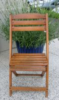alter schöner Kinderklappstuhl Holz