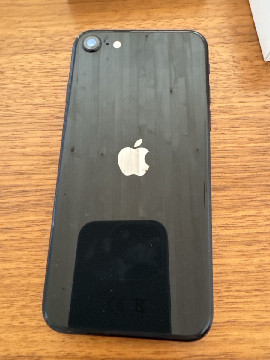 Apple Handys / Smartphones: IPhone SE 2.GEN 64 GB – Gebraucht aus Felsberg von kat_v2cm 1