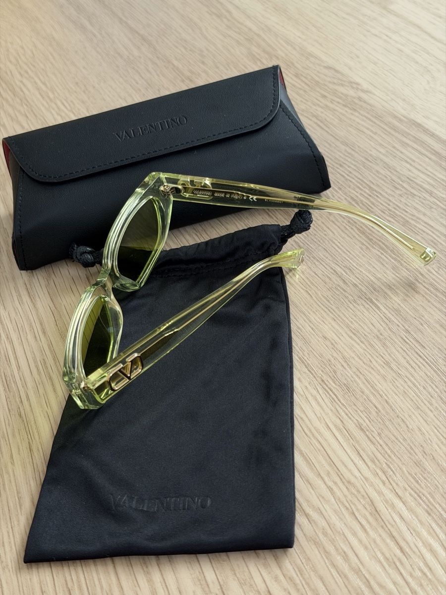 Valentino Occhiali & Lenti: Valentino Sonnenbrille – Usato da Killwangen venduto da was.sharp 1