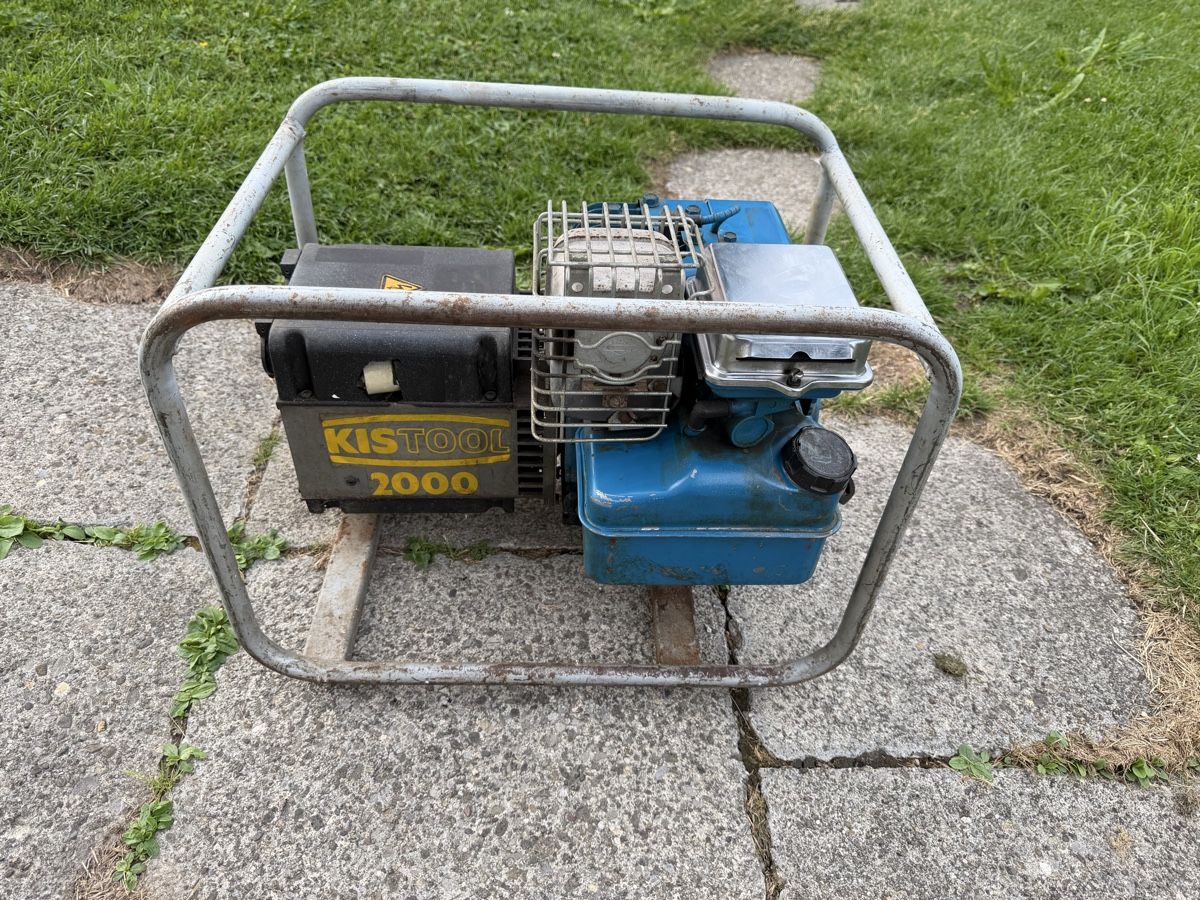 Generatori di corrente: Gebrauchte Benzin Stromgenerator mit 5 HP, BRIGGS STRATTON  – Usato da Hinwil venduto da motorsage83 3