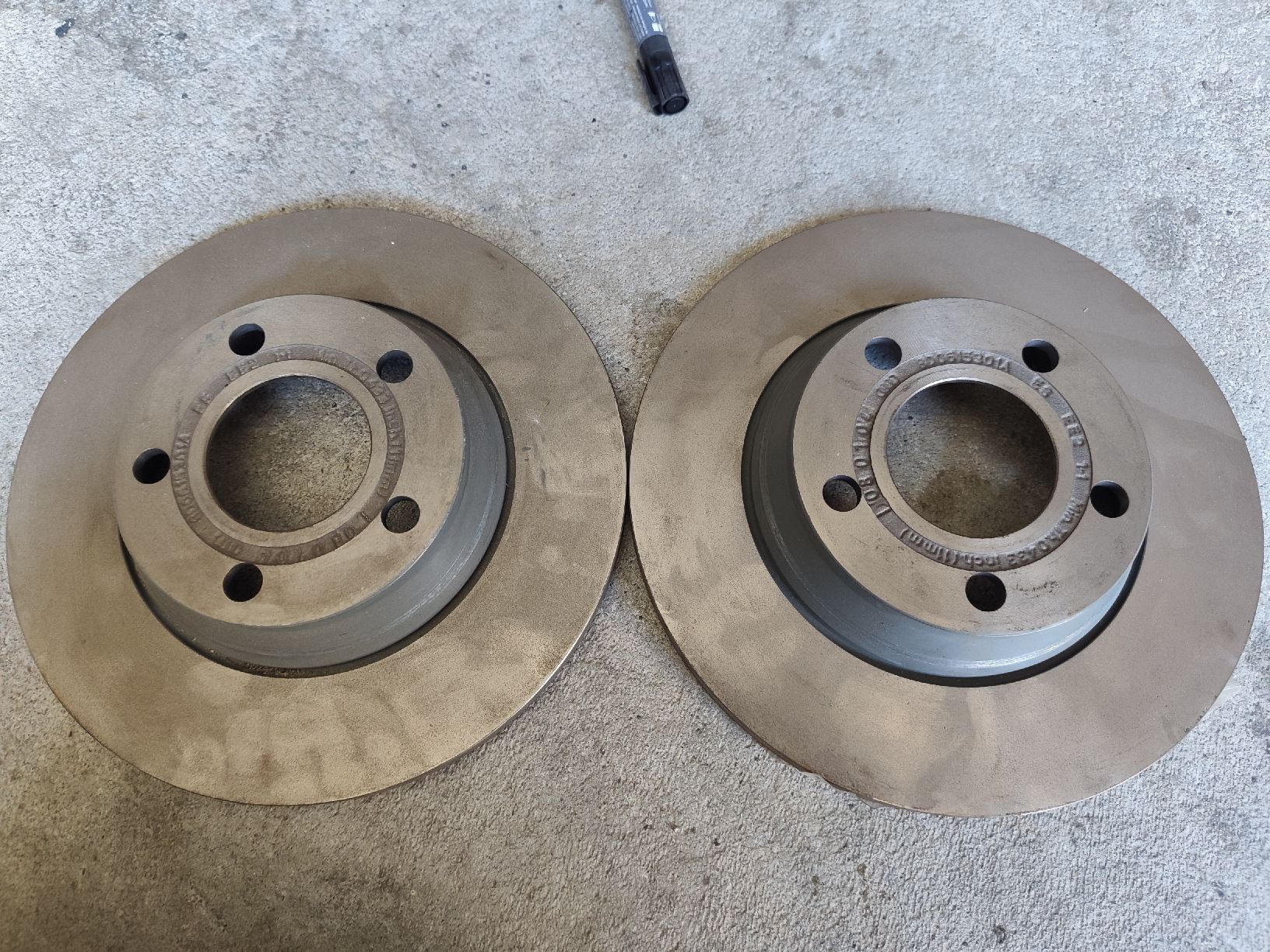 Volkswagen Alle Autoersatzteile: 2x Bremsscheiben VW/Audi – Neu (gemäss Beschreibung) aus Rebstein von andi322