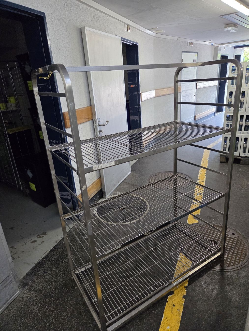 Scaffali: Gestell aus Edelstahl – Usato da Zürich venduto da marko_key