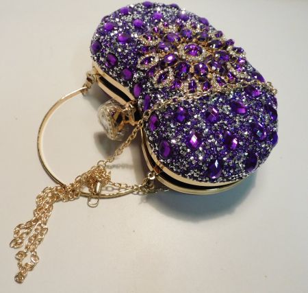 Clutch Handtasche Umhänge Tasche nie gebraucht