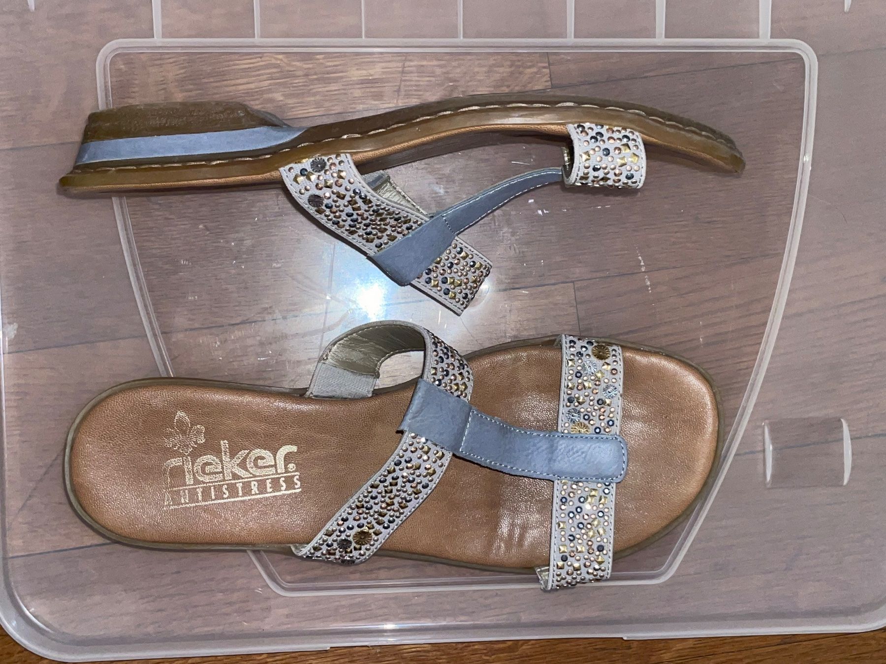 Chaussures femmes: Sandalen – D'occasion à Basel par lia_brr2