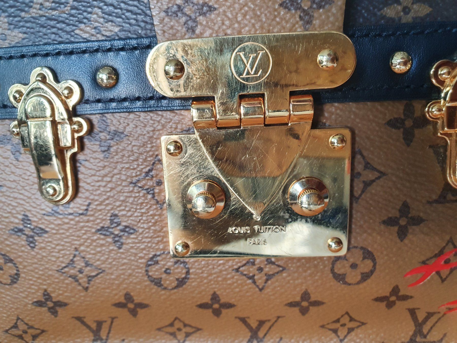 Louis Vuitton Borse da donna: FULLSET Louis Vuitton Trunk Clutch Reverse Canvas Monogram – Usato da Naters venduto da Monika-K 4