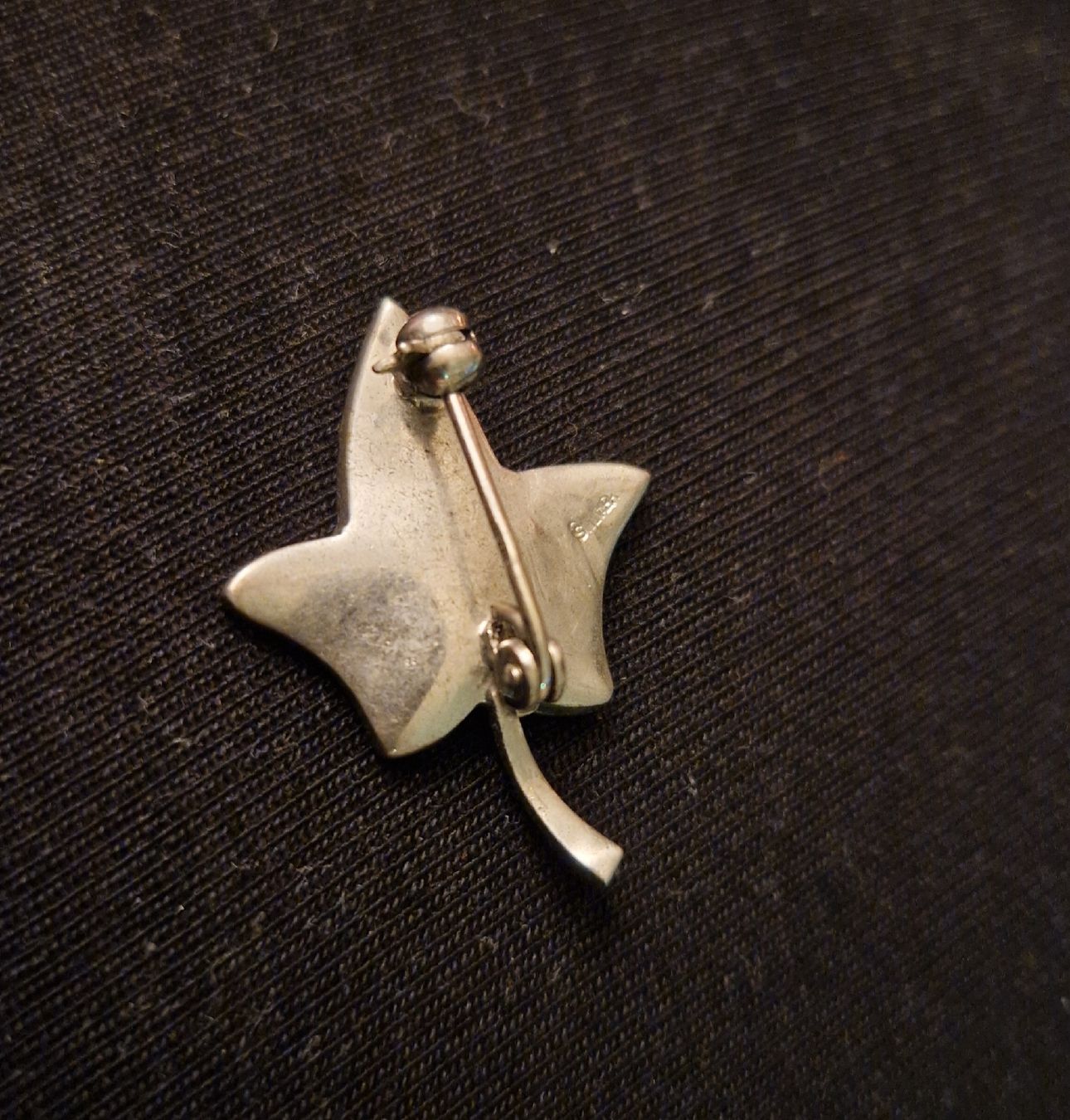 Broschen & Nadeln: Silberne Brosche, Efeu-Blatt, Markasiten, Vintage – Gebraucht aus Oberengstringen von Asteroid56 2