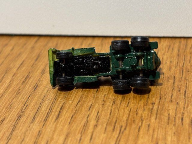 Modelleisenbahnen: *M395: Kleiner Oldtimer Beton (Spur N) – Gebraucht aus Birsfelden von Birs_25 3
