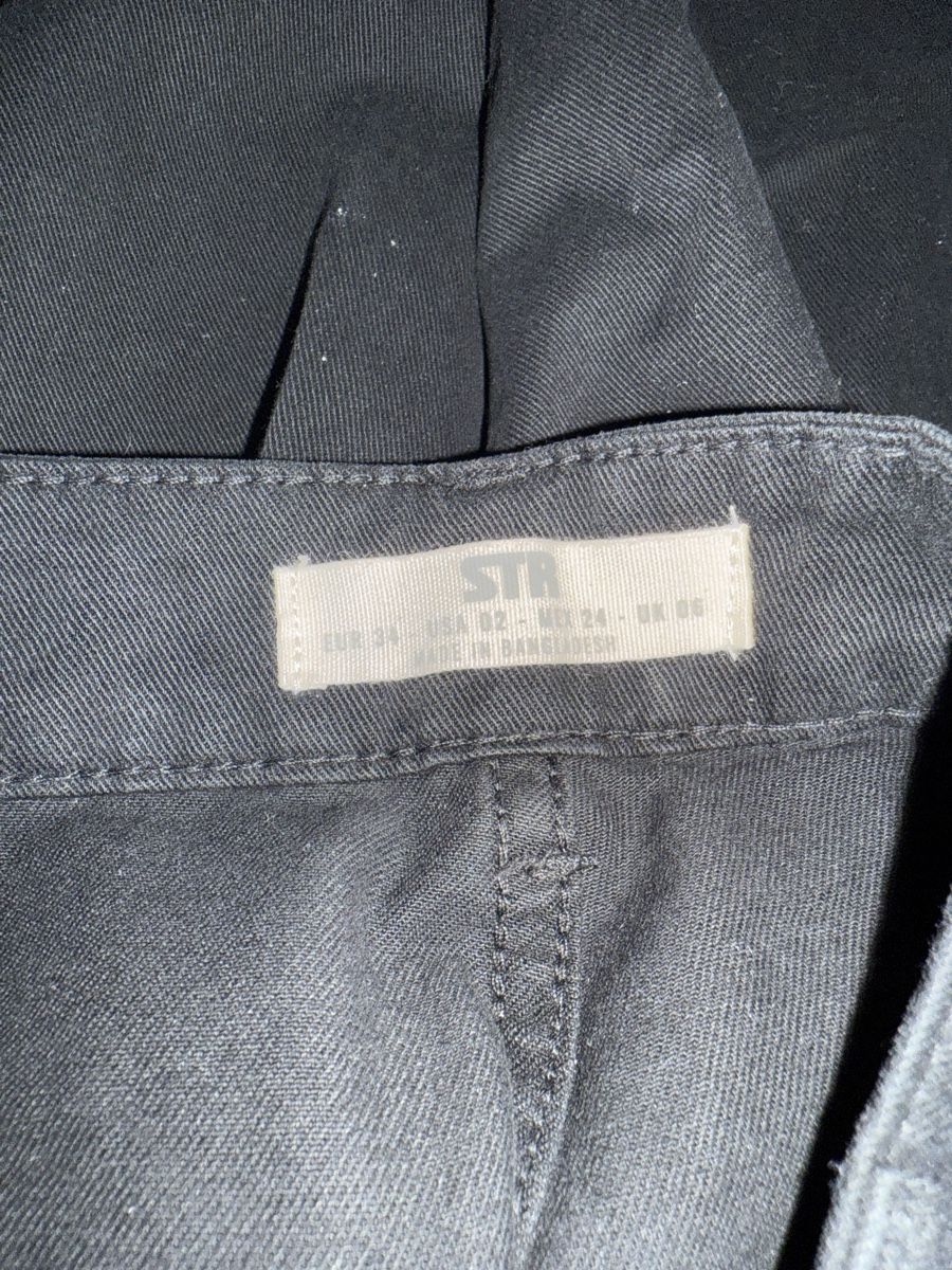 Zara Pantaloni: Zara Hose XS – Usato da Zürich venduto da JOD213 2