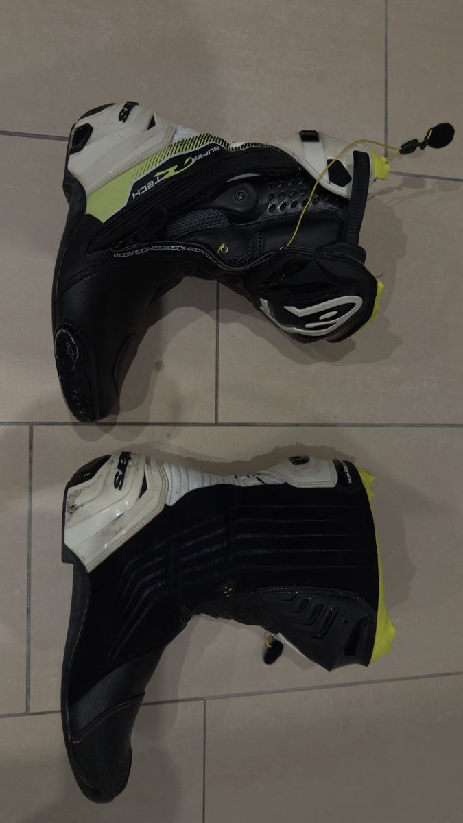 Alpinestars Herrenschuhe: Alpinestars Supertech R – Gebraucht aus Wetzikon ZH von HD2004 1