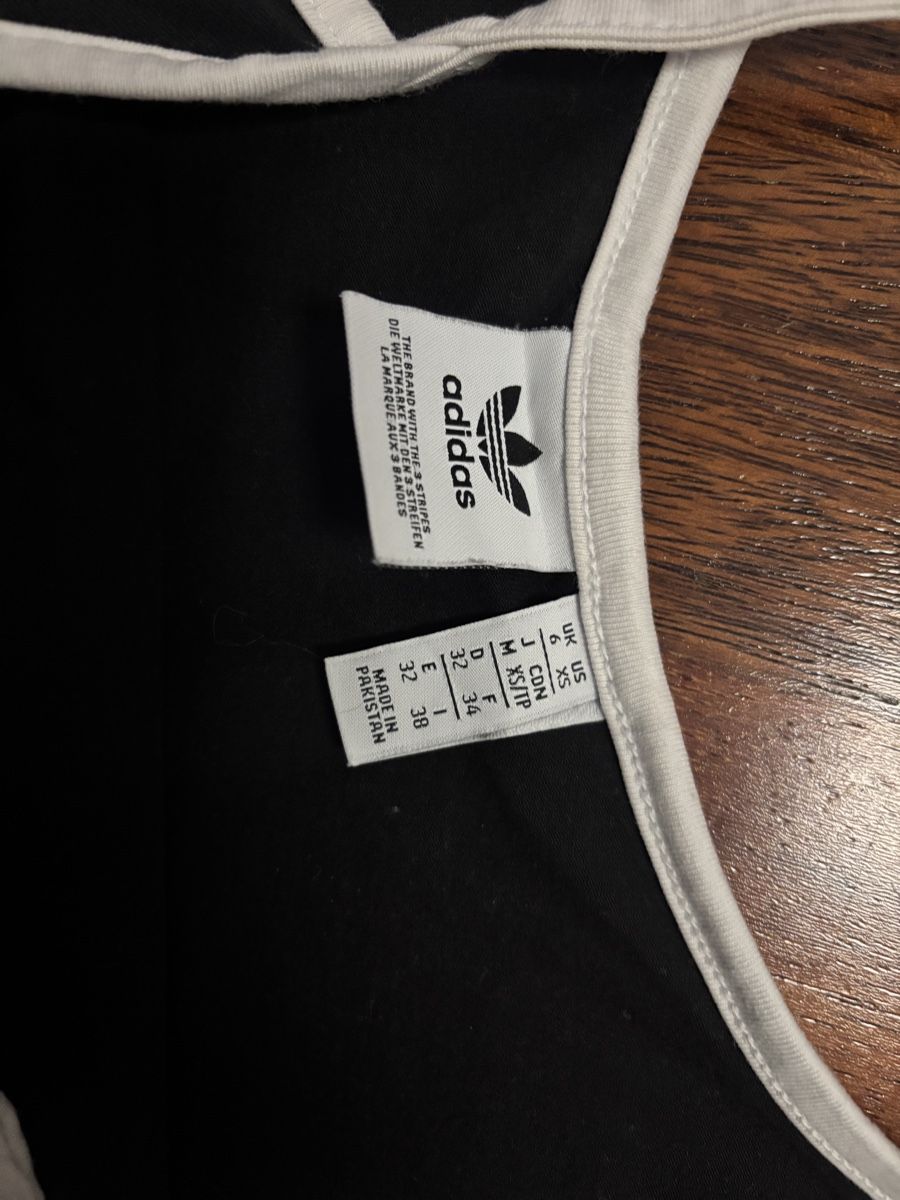 Adidas Camicette, T-shirt & Top: Adidas Top – Nuovo (secondo la descrizione) da Dättlikon venduto da Cocco2 2