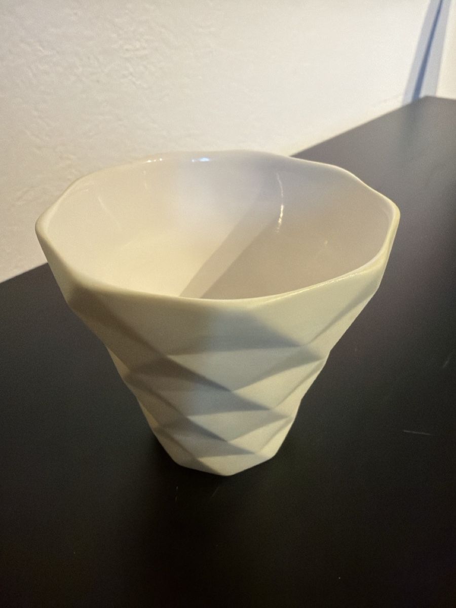 Tazze: Becher mit geometrischem Muster hellgelb  – Usato da Widnau venduto da kustercarmen 1