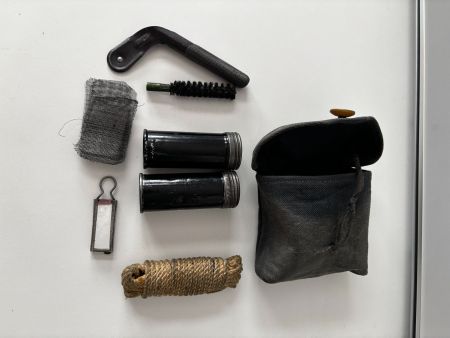Militär-Putz-Tasche mit Original-Inhalt