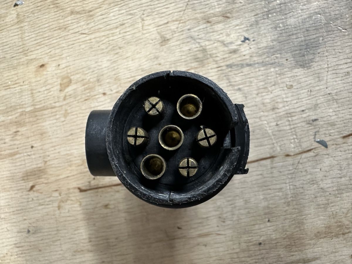 Unità & Adattatore: Anhänger - Adapter von 7- auf 13-polig – Usato da Trimbach venduto da Mawu71 1