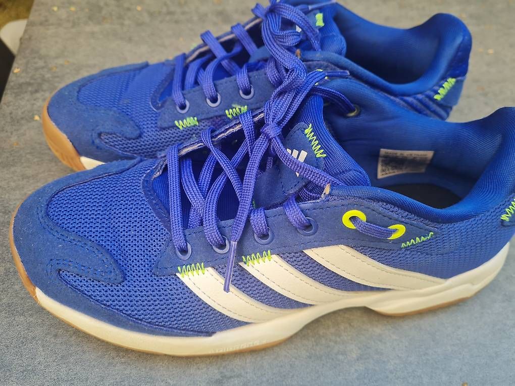 Herrenschuhe: Chaussures indoor Adidas Taille 36  – Gebraucht aus Corsier von anflon 1