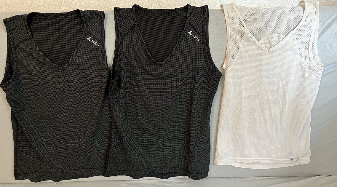 Odlo Tops: 3 Damenshirts von Odlo – D'occasion à Bühl BE par psos