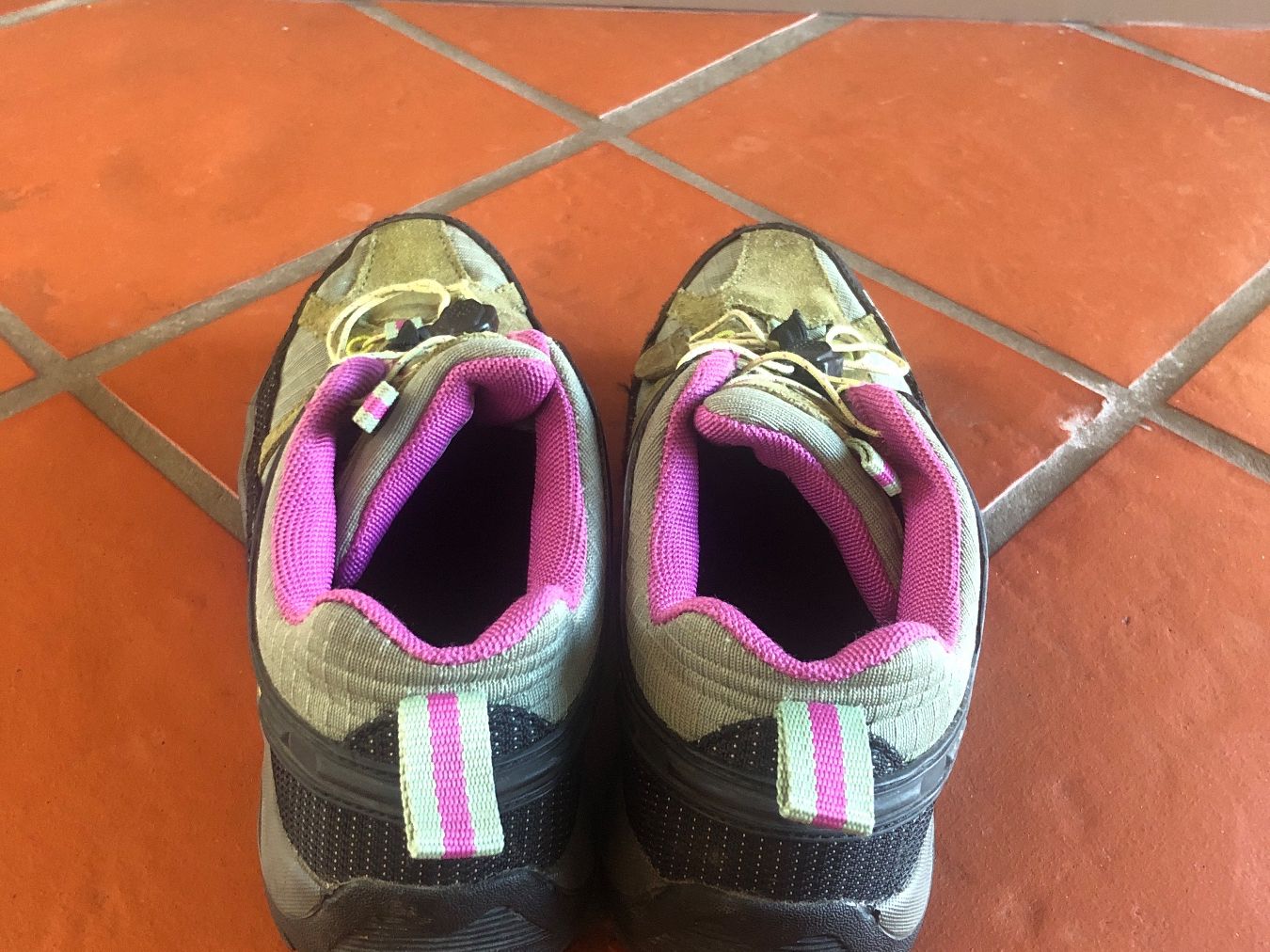CMP Chaussures filles: Wanderschuhe/Trekkingschuhe CMP – D'occasion à Gutenswil par Erdbeerli05 1