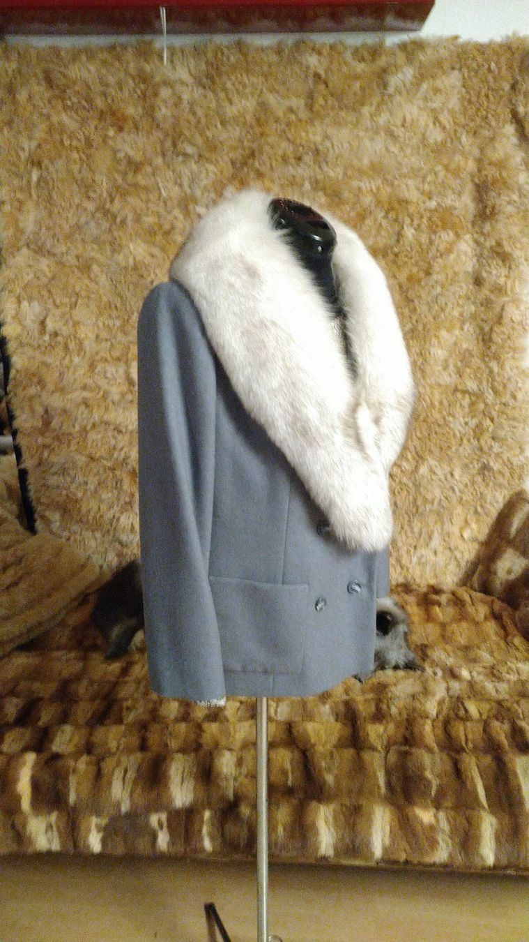 Giacche: Blazer mit Blaufuchs Pelz – Usato da Obergösgen venduto da crystalfox 1
