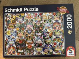 Schmidt Puzzle 2000 Teile Totenschädel bunte Gestaltung
