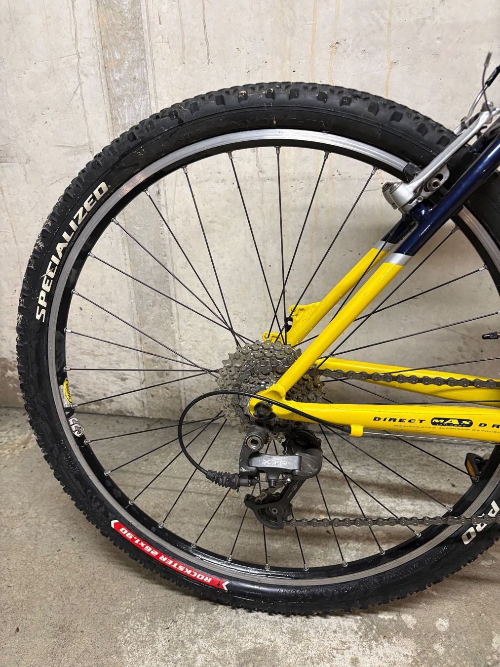 Specialized Velos: Specialized Stumpjumper Comp M4 Hardtail – Gebraucht aus Binningen von whitean3 1