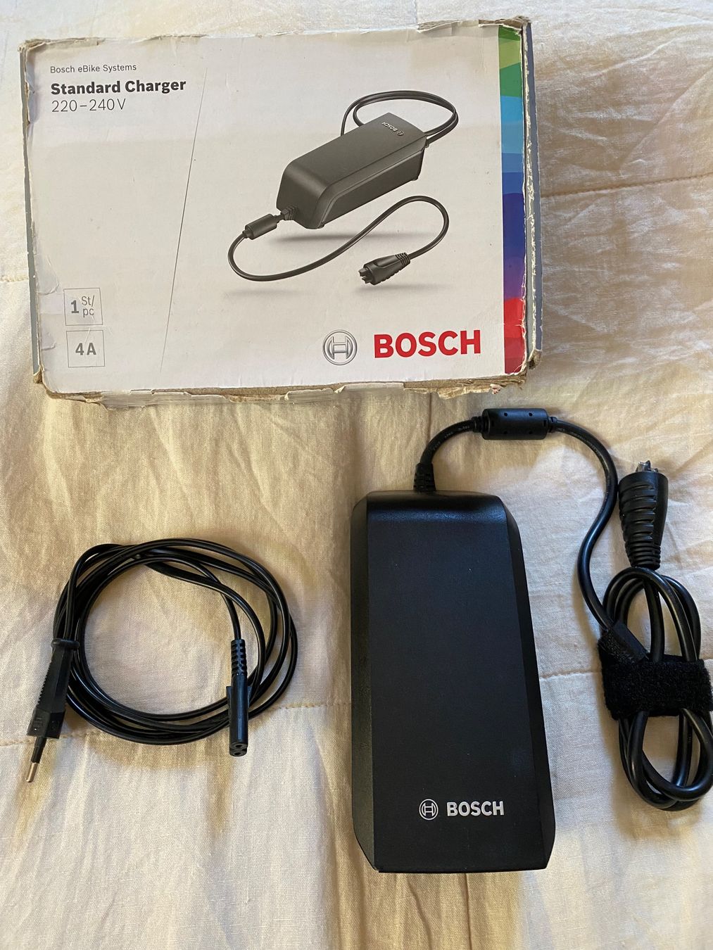 Bosch Ladegeräte: Chargeur batterie EBike Bosch – Gebraucht aus Neuchâtel von floparel