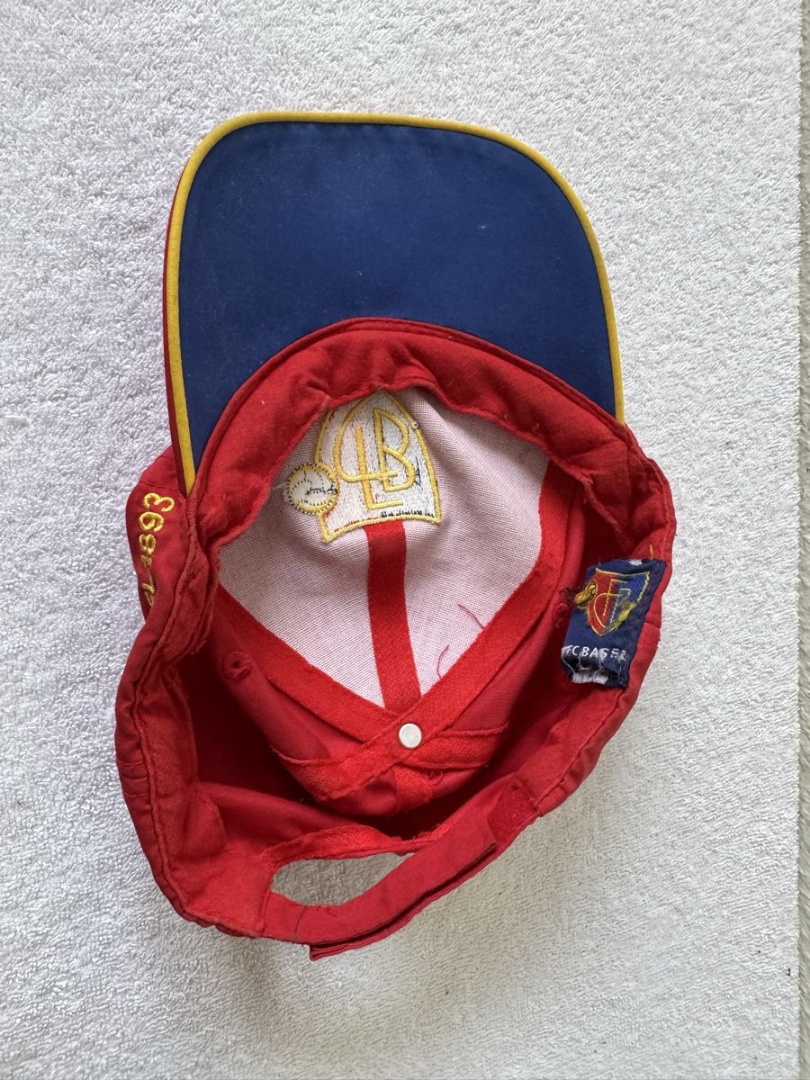 Autres vêtements & accessoires: Fc Basel Chäppli – D'occasion à Lenzburg par Meister_k 4