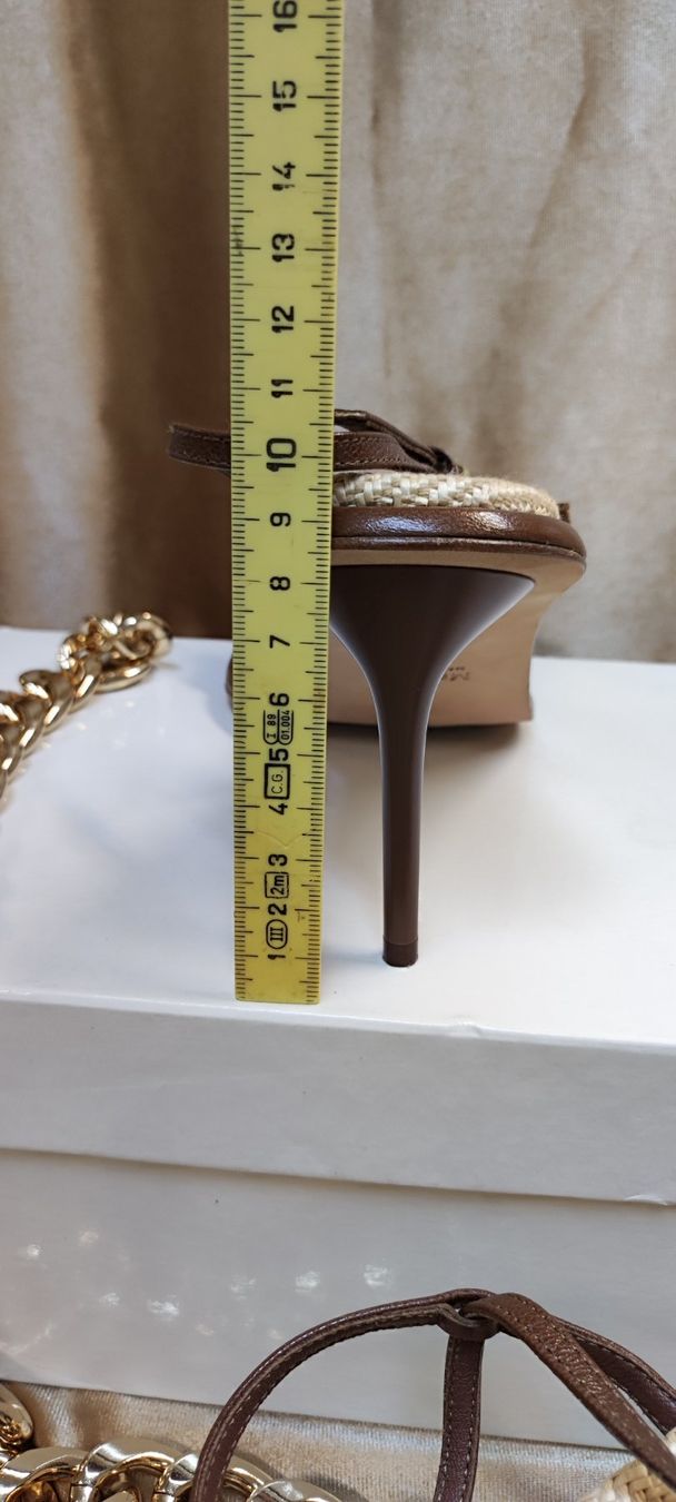 Max Mara Chaussures femmes: Max Mara 39 (40) Sandalen, echte Leder – Neuf (Voir description) à Rüfenach AG par Nanisa777 1